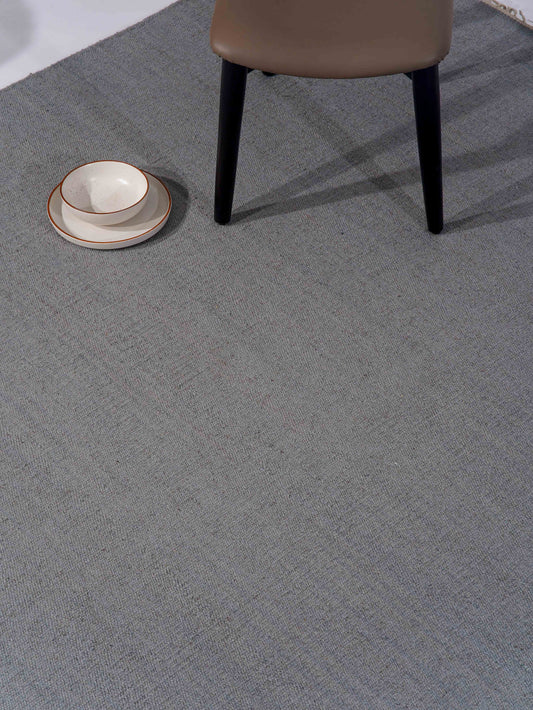 hand-woven-flat-weave-kilim-wool-solid-silver-rug-side-1