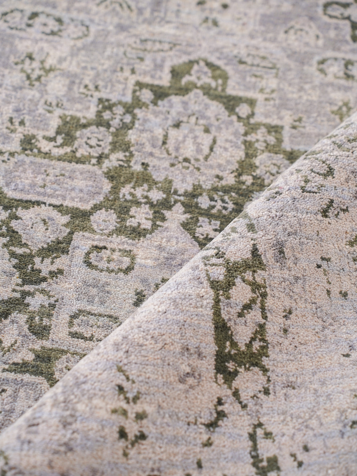 Hand Knotted Wool Oriental Silver Green Area Rug