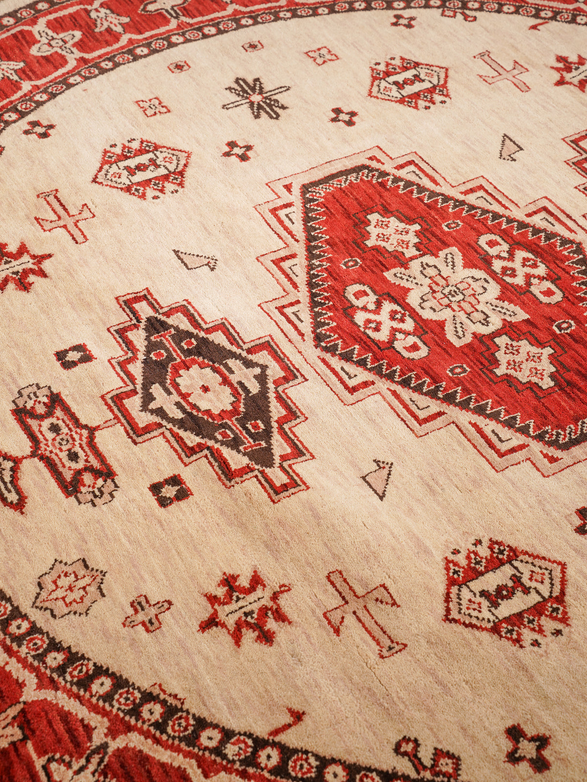 Crimson Heritage Hand knotted wool Rug