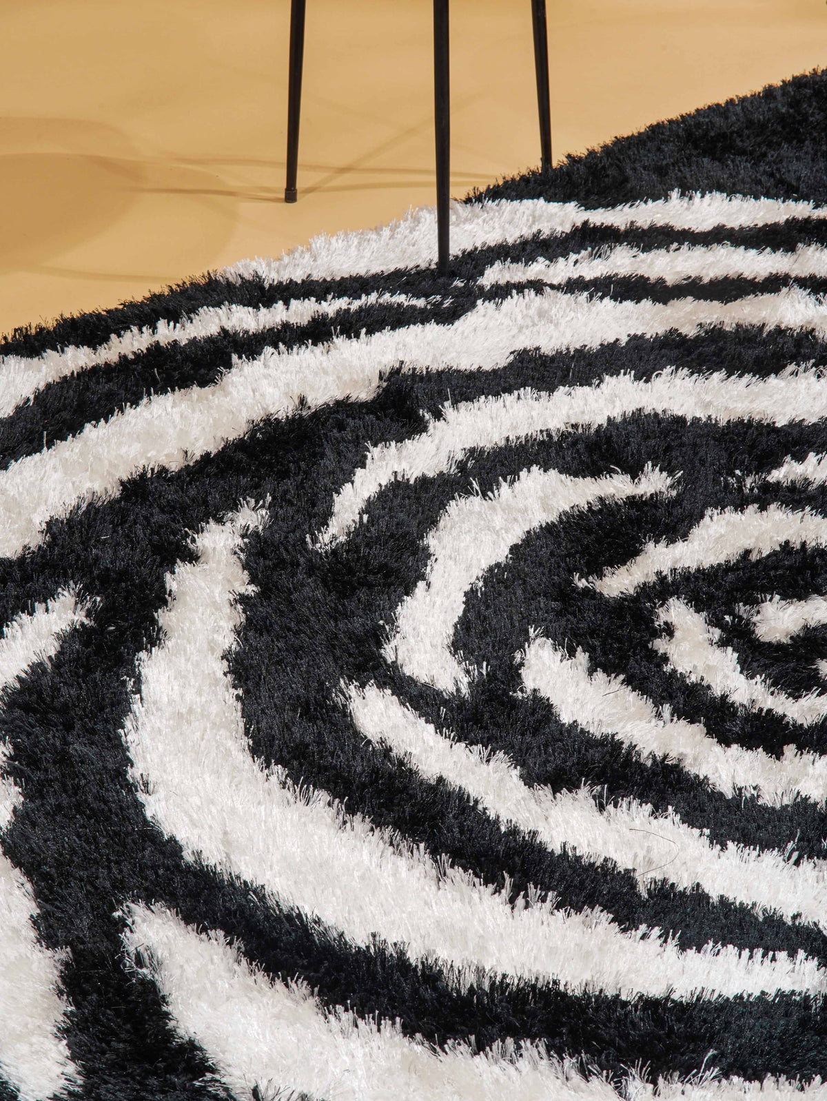 Black Rose Floral Hand Tufted Rug