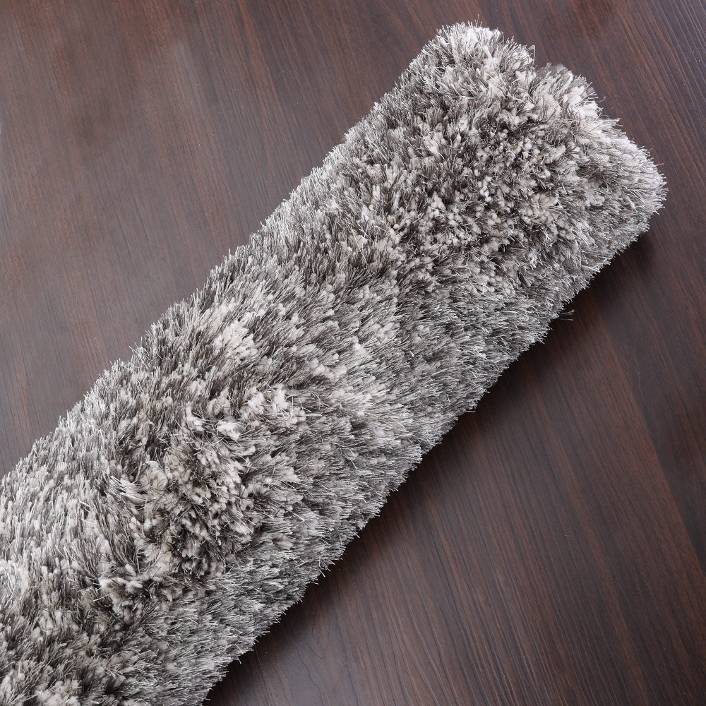 hand-tufted-shag-polyester-solid-gray-white-rectangle-rug-closeup-4