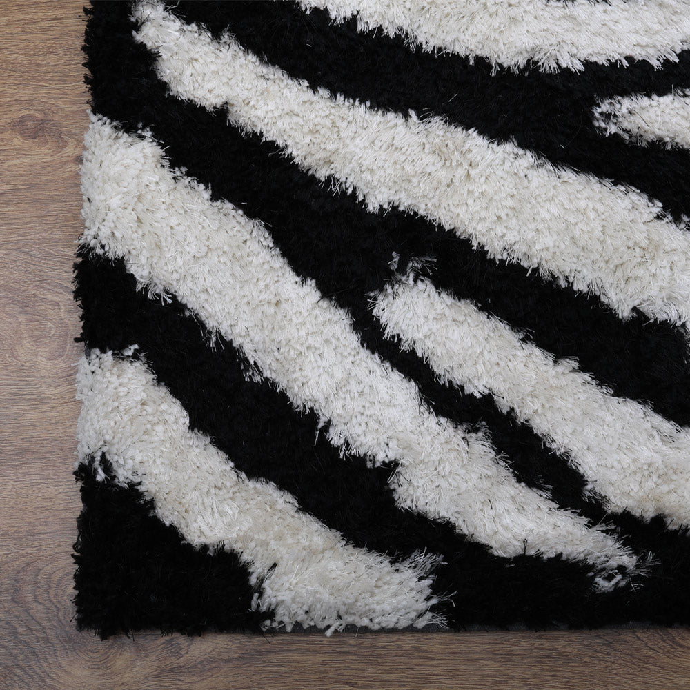 Queen's Cup Hand Tufted Rug