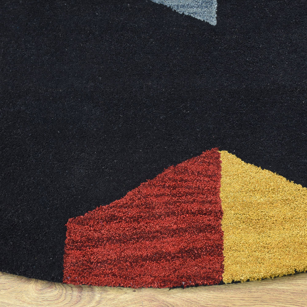 hand-knotted-wool-geometric-multicolor-round-rug-closeup-2