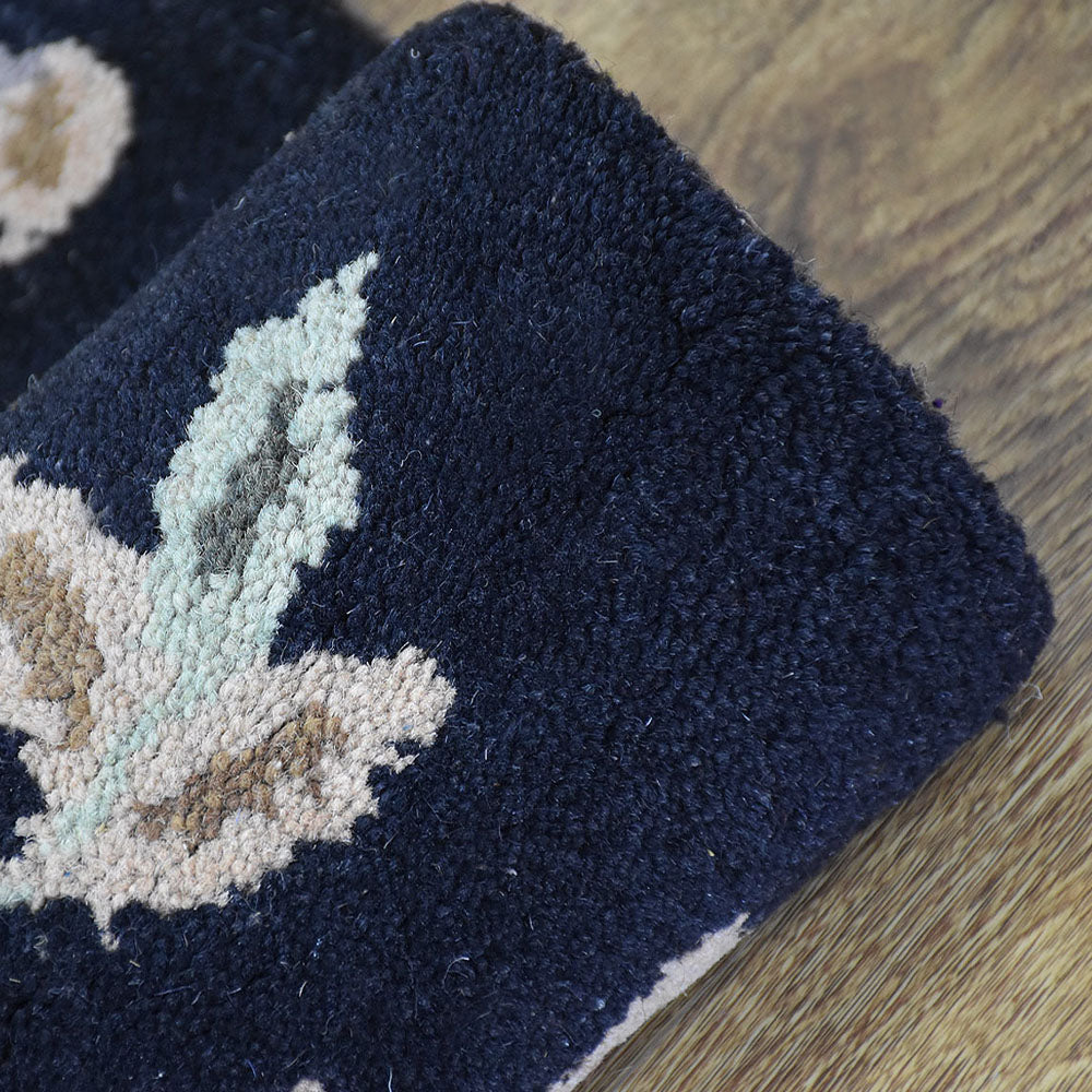 hand-tufted-wool-area-rug-floral-black-closeup 6