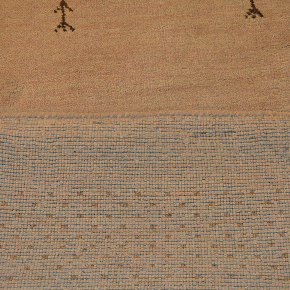 hand-knotted-loom-wool-area-rug-contemporary-beige-closeup5