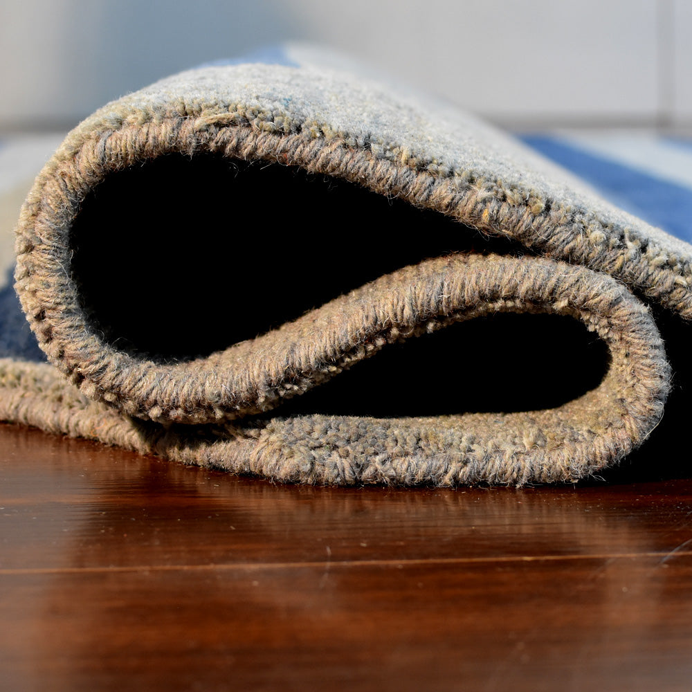 hand-knotted-wool-contemporary-light-blue-octagon-rug-closeup-5