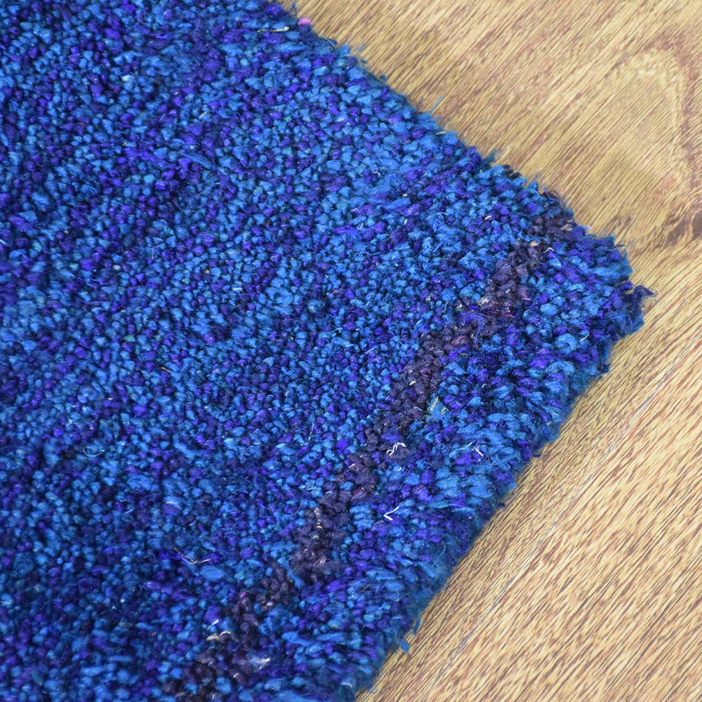 hand-knotted-loom-silk-area-rug-contemporary-blue-closeup 2