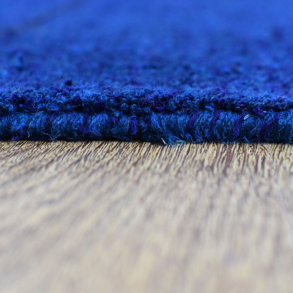 hand-knotted-loom-silk-area-rug-contemporary-blue-closeup 4