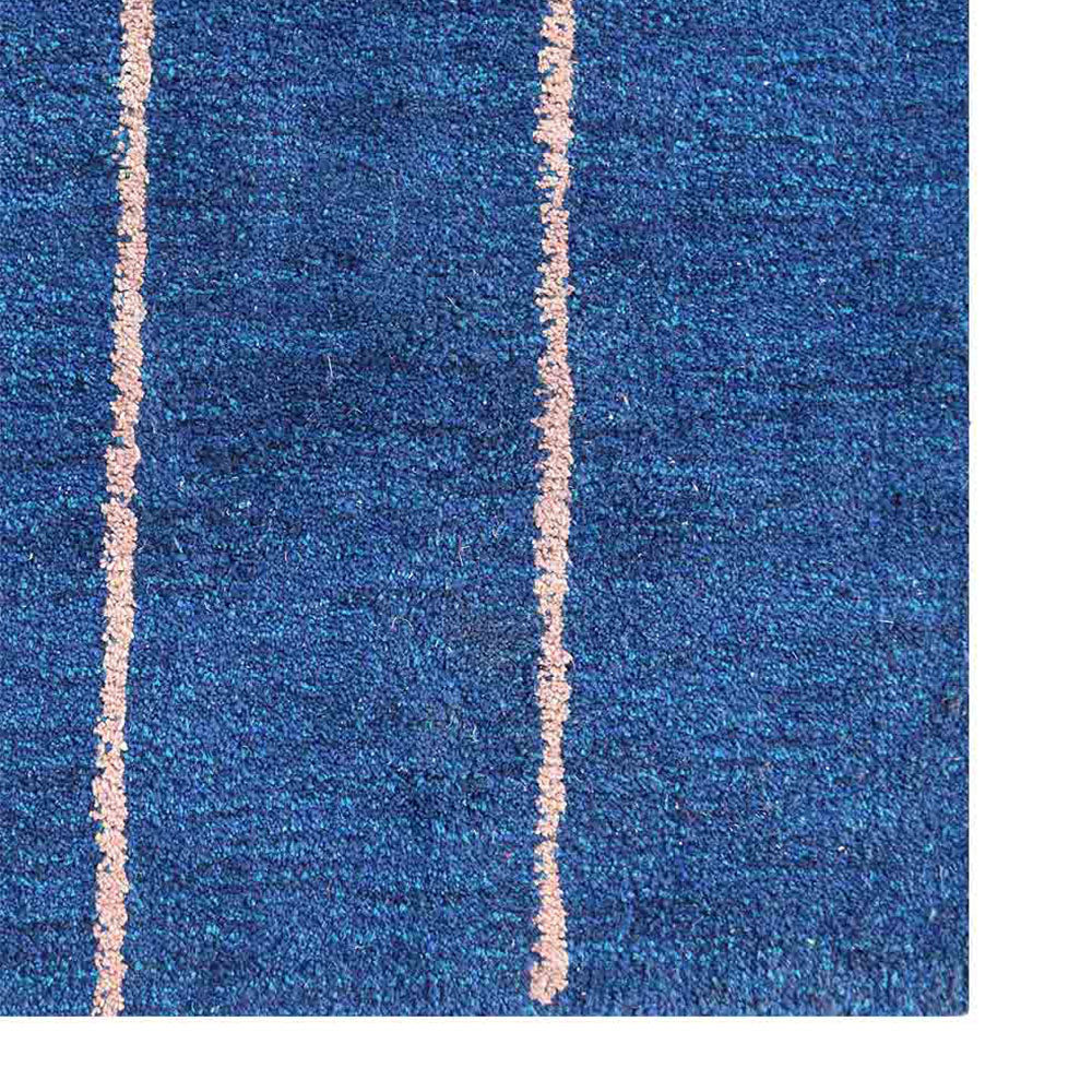 hand-knotted-loom-silk-area-rug-geometric-blue-beige-closeup 1