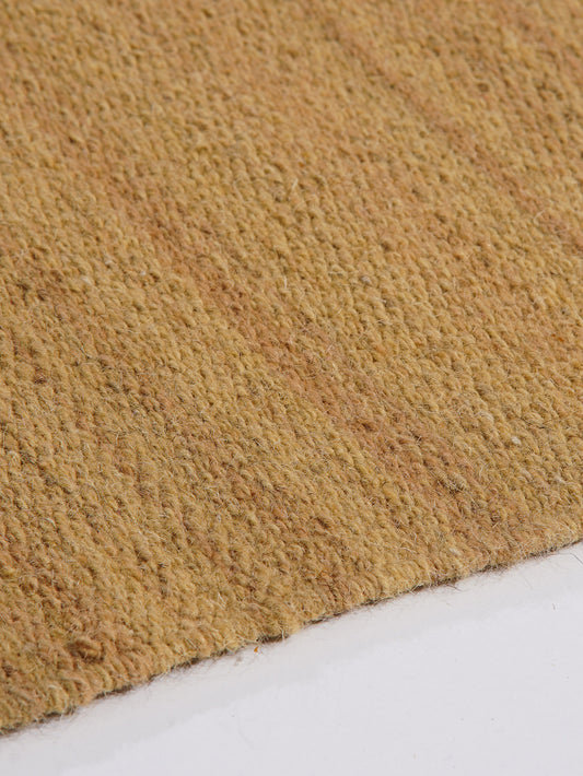 hand-woven-flat-weave-kilim-wool-solid-gold-rug-closeup-4