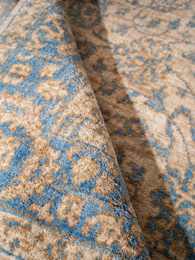 Classic Azure Hand Knotted Wool Oriental Area Rug