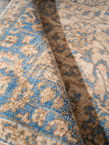 Classic Azure Hand Knotted Wool Oriental Area Rug