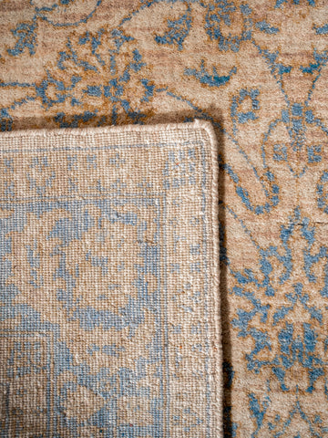 Classic Azure Hand Knotted Wool Oriental Area Rug