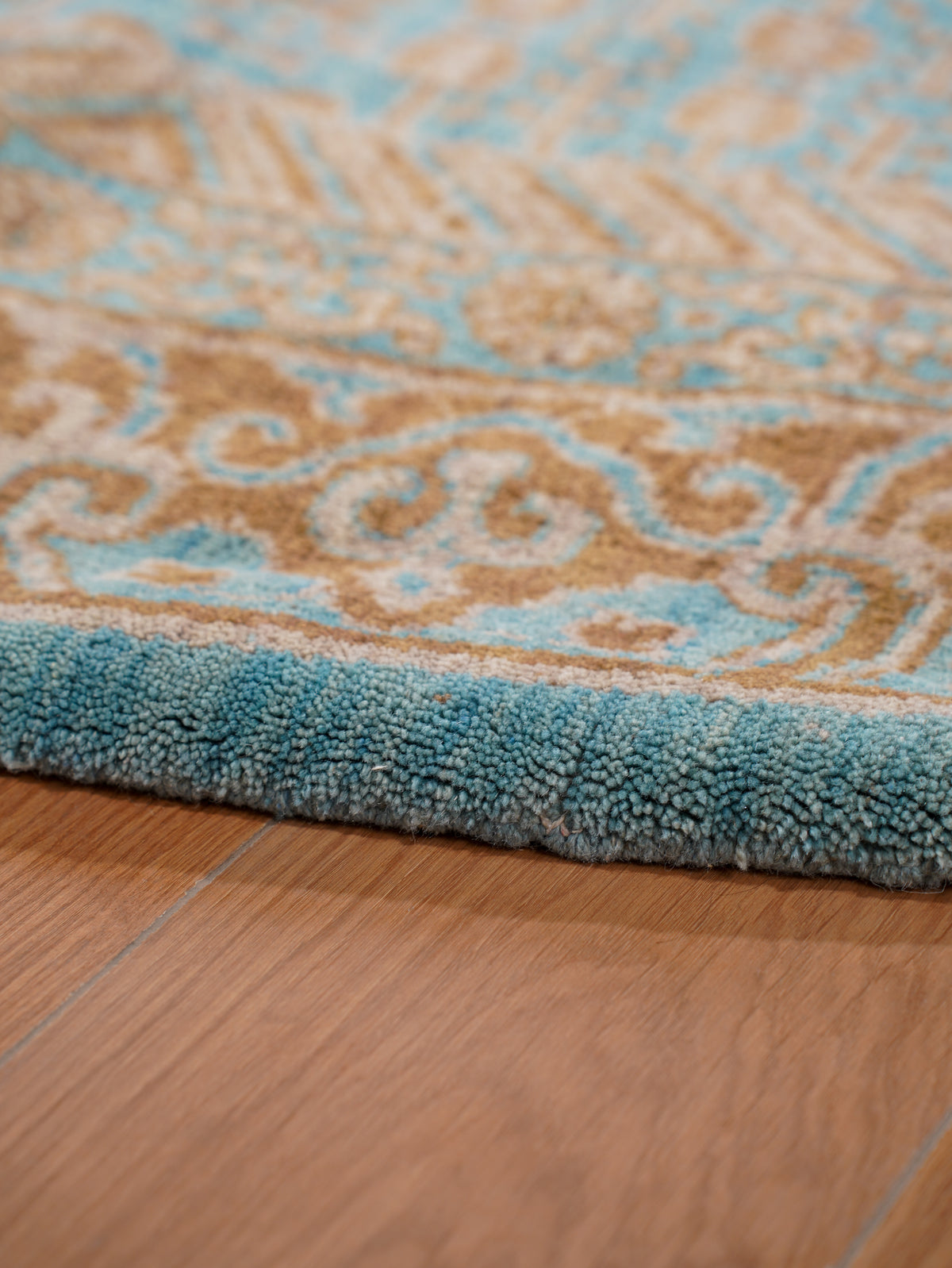 Aqua Tapestry Hand Knotted Wool Oriental Area Rug