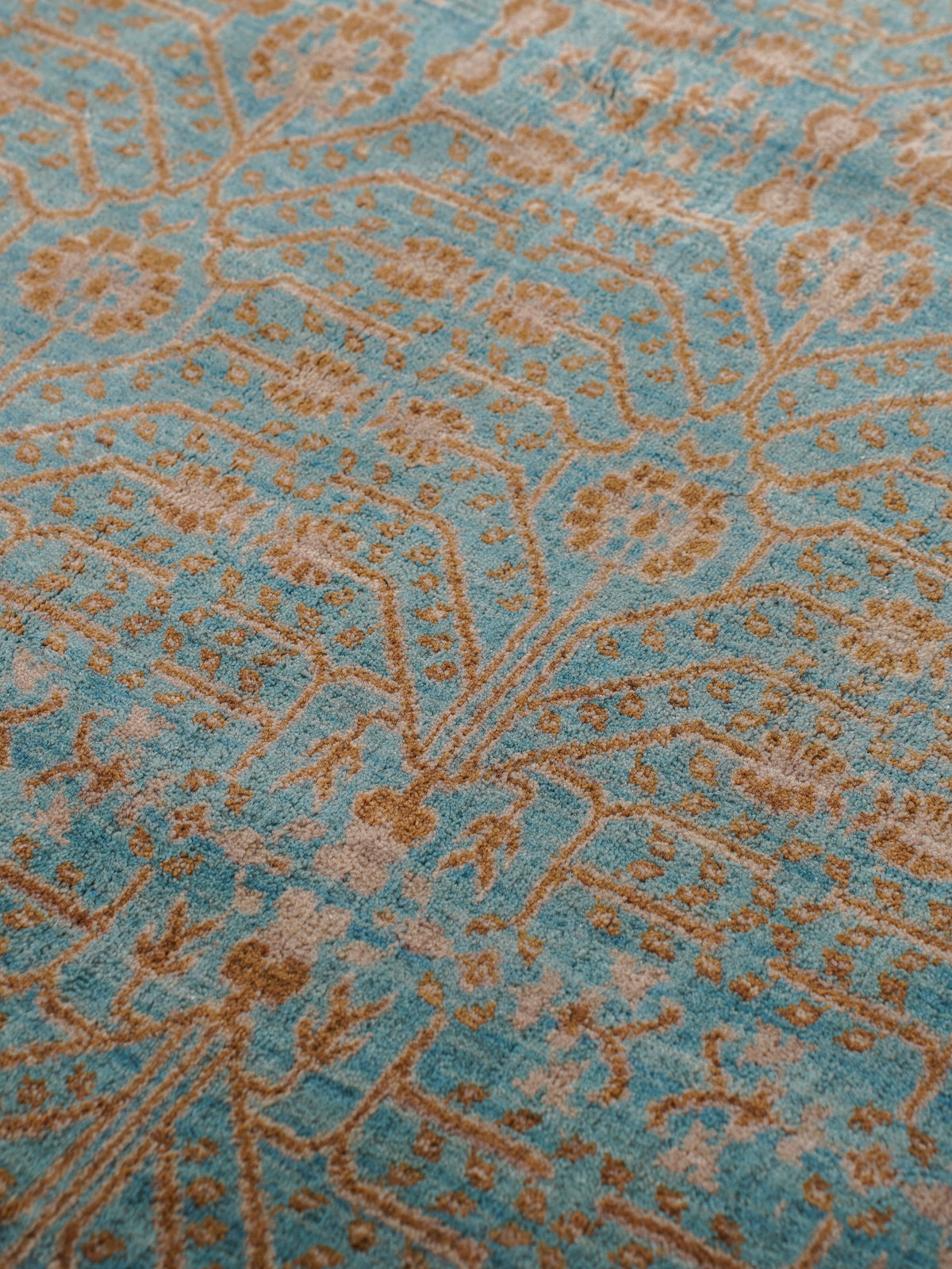 Aqua Tapestry Hand Knotted Wool Oriental Area Rug