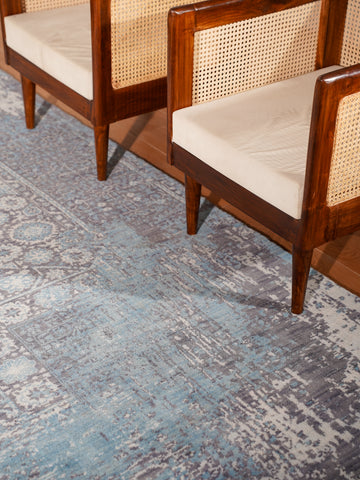 Azure Medallion Hand Knotted Wool Oriental Area Rug