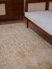 Transitional Vintage-Style Medallion Area Rug