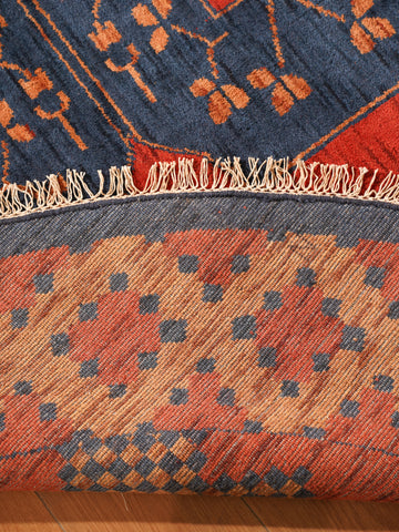 Classic Ethnic Medallion Rug with Border Design – Warm Tones