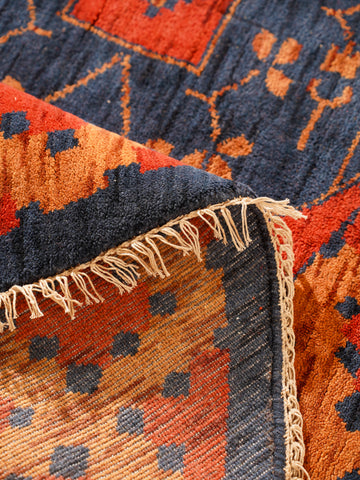 Classic Ethnic Medallion Rug with Border Design – Warm Tones