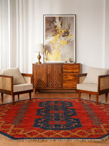 Classic Ethnic Medallion Rug with Border Design – Warm Tones
