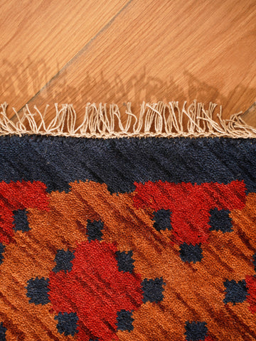Classic Ethnic Medallion Rug with Border Design – Warm Tones
