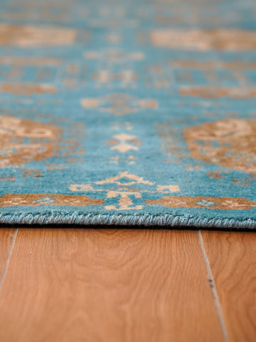 Light Blue Oriental Medallion Area Rug
