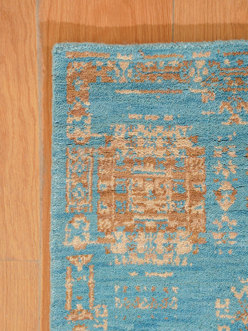 Light Blue Oriental Medallion Area Rug