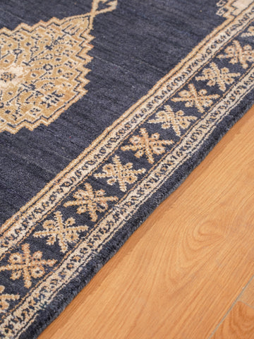Blue & Beige Oriental Diamond Medallion Rug
