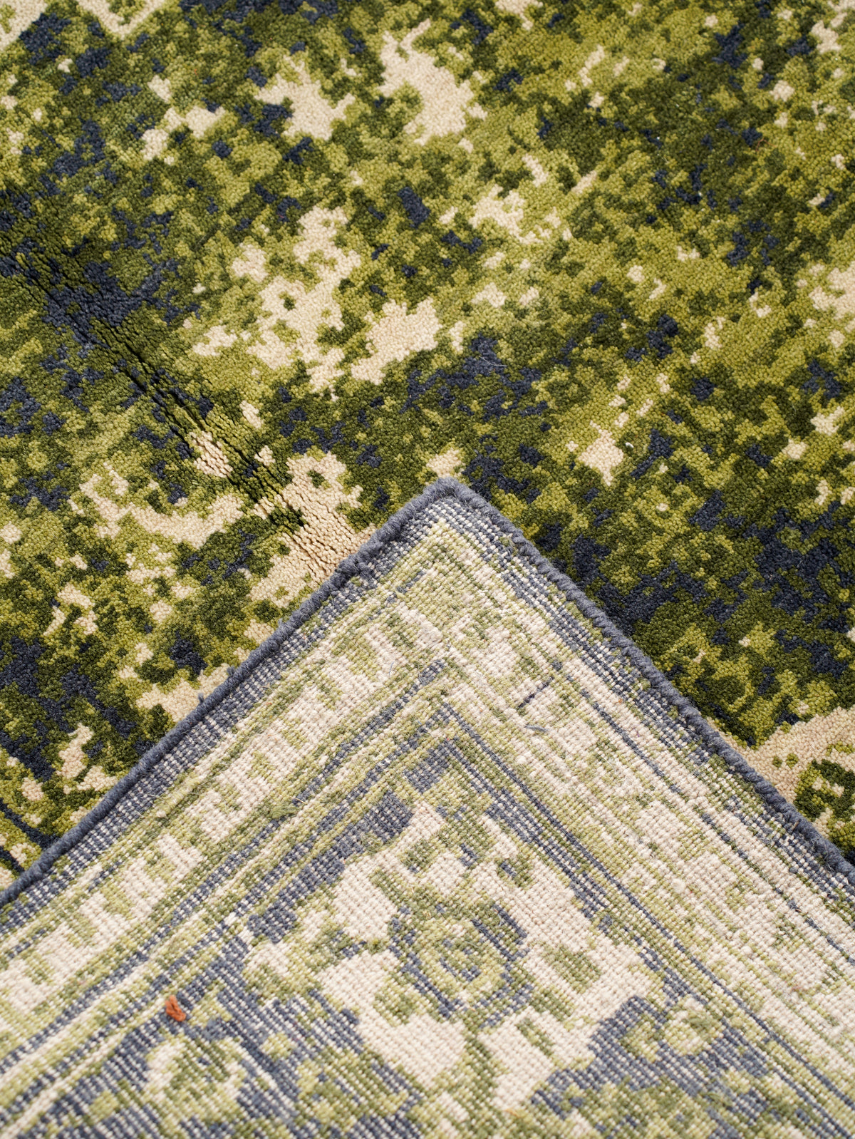 Handmade Light Green Vintage Medallion Wool Area Rug