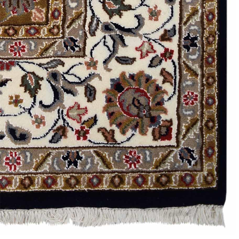 Qashqai Hand Knotted Isfahan Rug