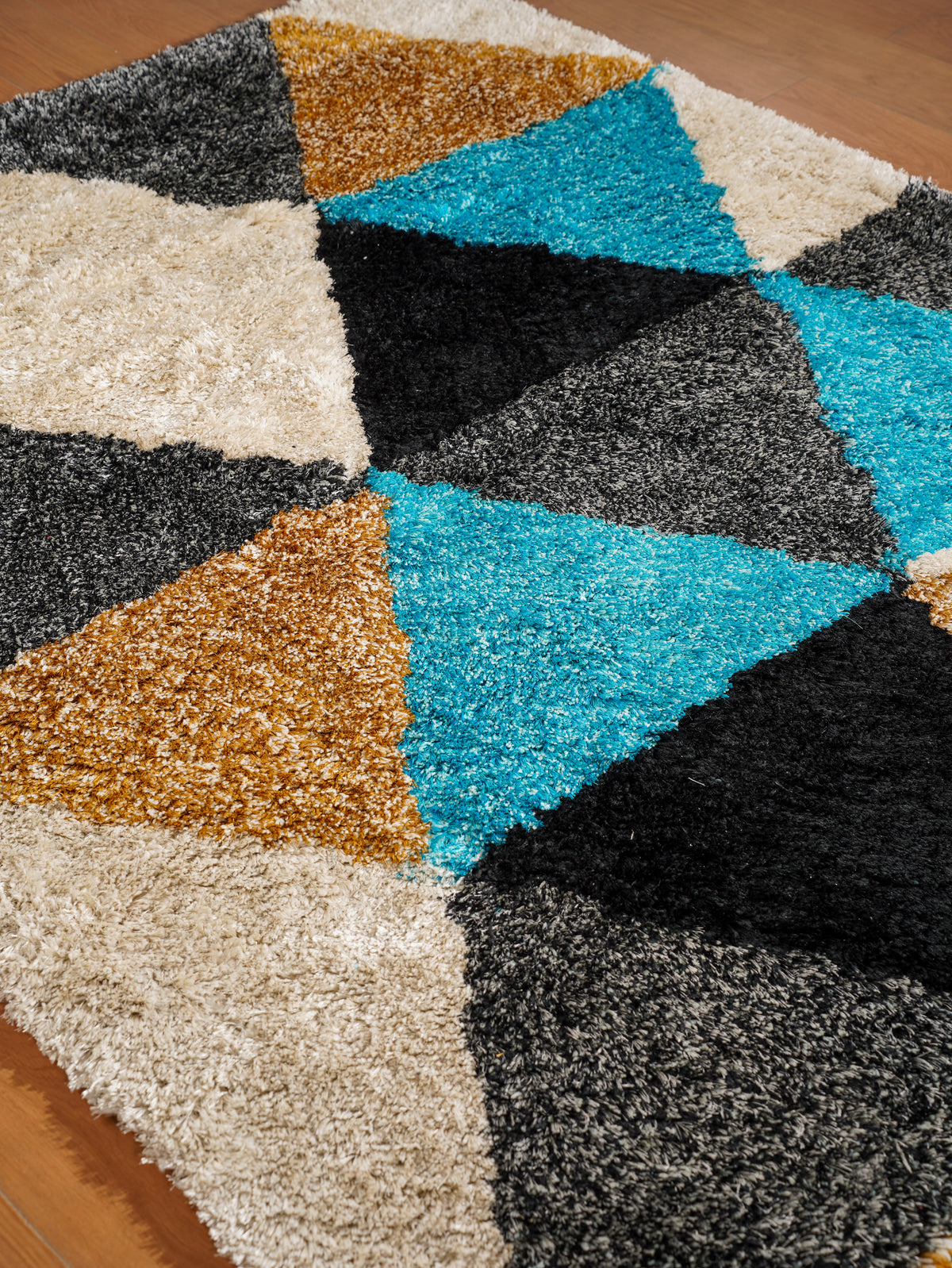 Diagonal Hand Tufted Rug