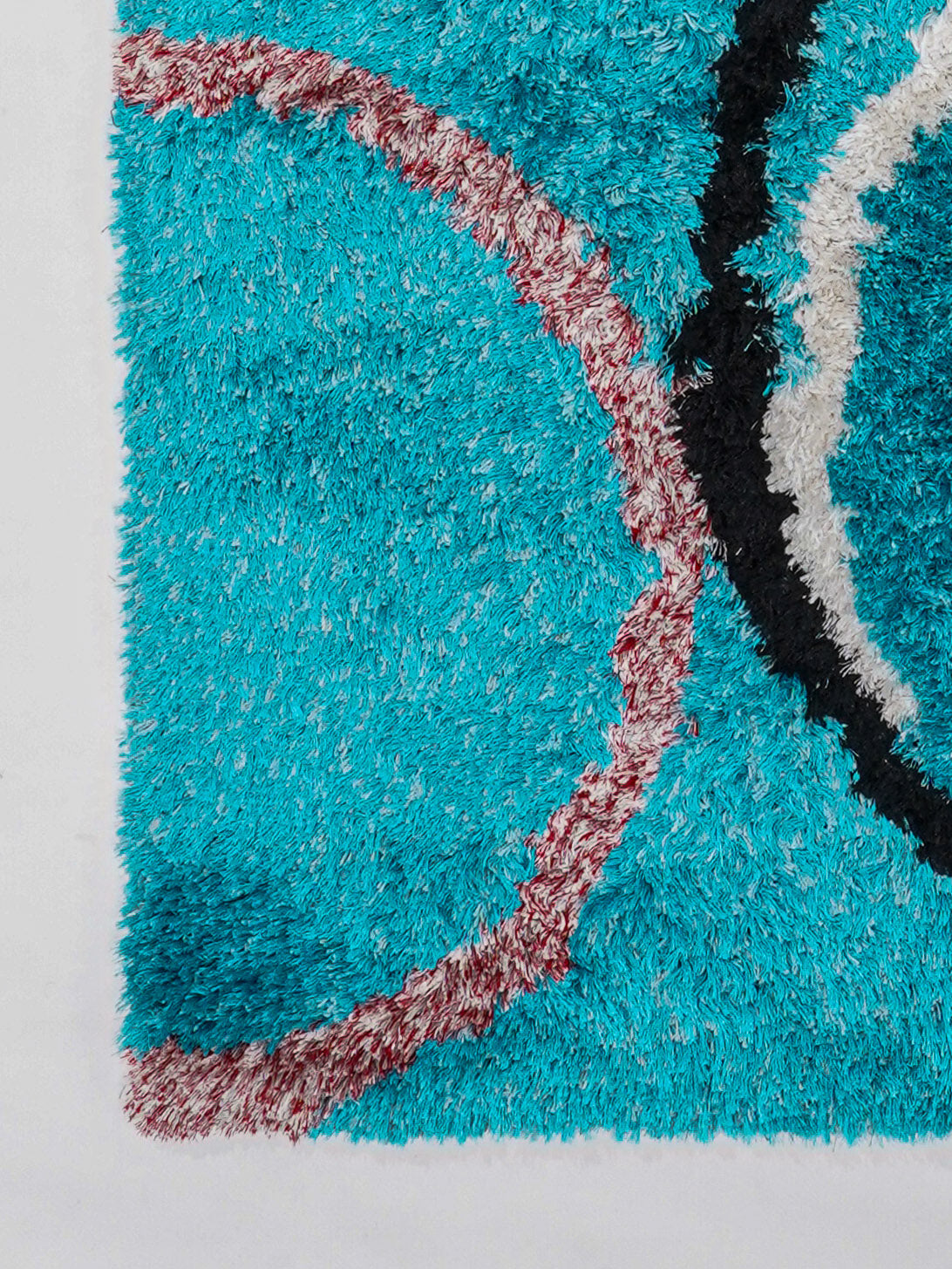 Zigzagging Hand Tufted Rug