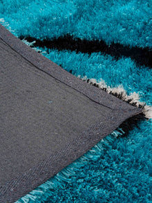 Zigzagging Hand Tufted Rug