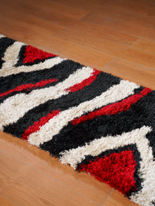Hypnotic Hand Tufted Rug
