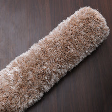 hand-tufted-shag-polyester-area-rug-solid-beige-closeup 4