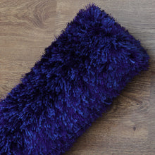 hand-tufted-shag-polyester-area-rug-solid-blue-closeup 4