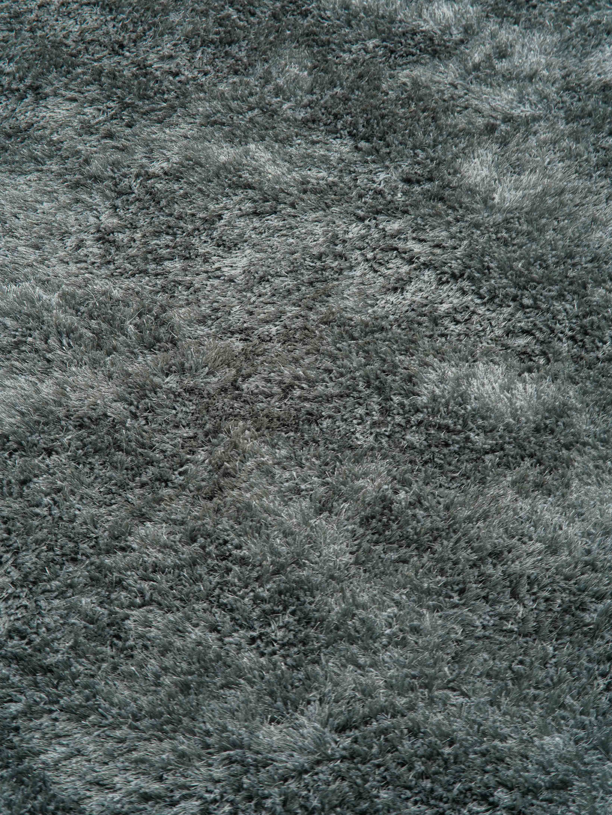 hand-tufted-shag-polyester-solid-dark-green-rug-closeup-2