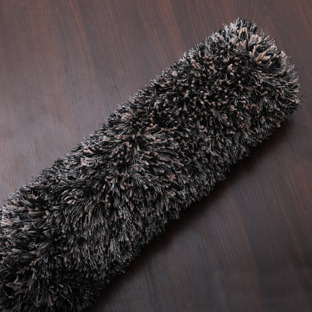 hand-tufted-shag-polyester-area-rug-solid-black-silver-closeup 4