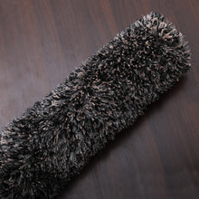 hand-tufted-shag-polyester-area-rug-solid-black-silver-closeup 4