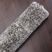 hand-tufted-shag-polyester-solid-gray-white-rectangle-rug-closeup-4
