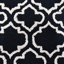 hand-tufted-geometric-black-white-runner-rug-closeup-6