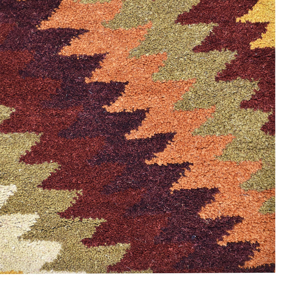 Minimal Hand Tufted Rug