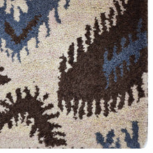 Trendy Hand Tufted Rug