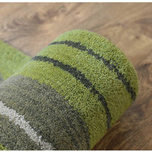 hand-tufted-wool-area-rug-abstract-green-closeup-6