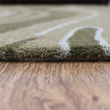 hand-tufted-wool-Square-rug-abstract-green-closeup-4