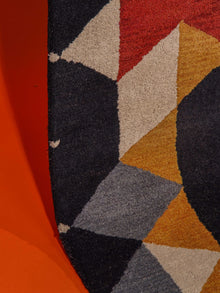 hand-knotted-wool-geometric-multicolor-rug-closeup-3