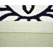 Rosette Hand Tufted Rug