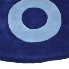 hand-tufted-wool-round-area-rug-contemporary-blue-silver-closeup 1
