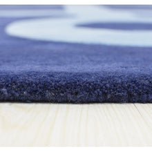 hand-tufted-wool-round-area-rug-contemporary-blue-silver-closeup 2