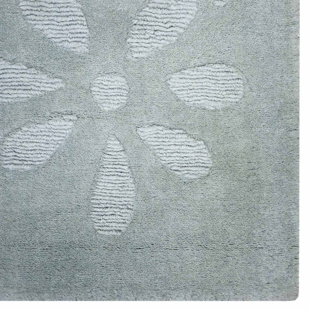hand-tufted-wool-area-rug-contemporary-light-green-closeup 1